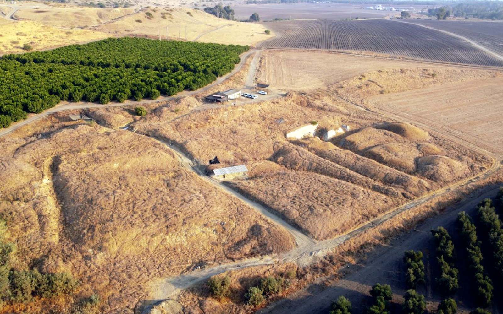 The 'Ubeidiya archaeological site in the Jordan Valley, where researchers found a 1.5 million year old human vertebra. (Courtesy/Dr. Alon Barash)